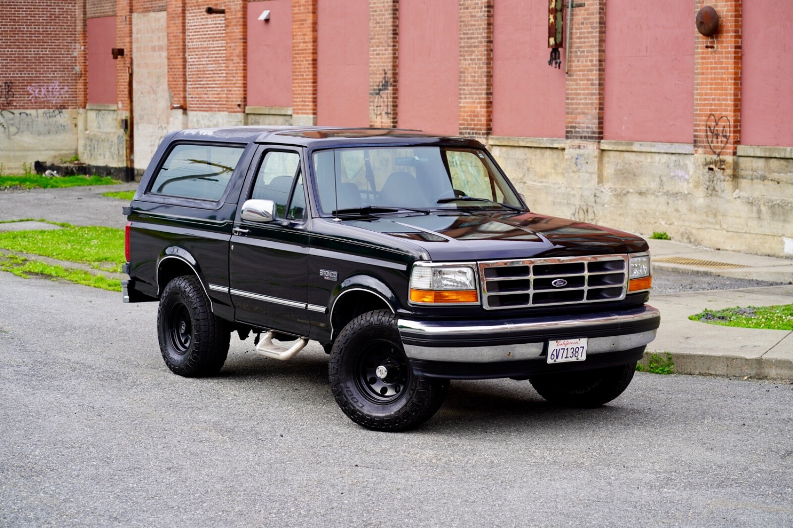 Ford-Bronco-1995