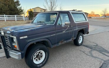 Ford-Bronco-4x4-1984-blue-2