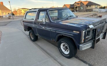 Ford-Bronco-4x4-1984-blue