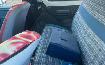 Ford-Bronco-4x4-1984-blue-4
