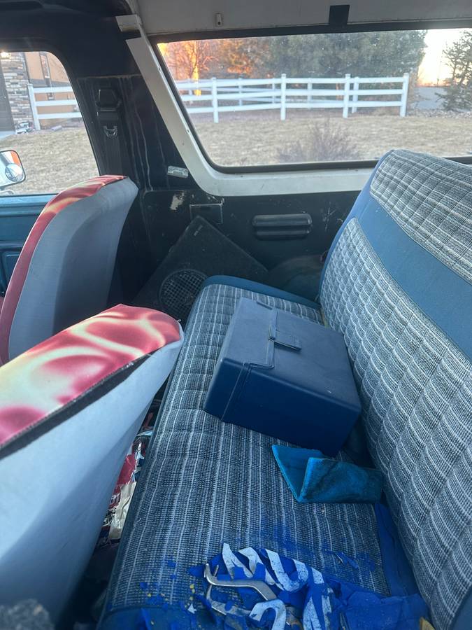 Ford-Bronco-4x4-1984-blue-4