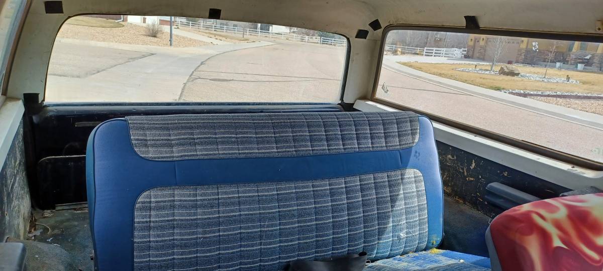 Ford-Bronco-4x4-1984-blue-6