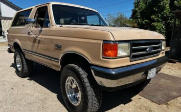 Ford-Bronco-4x4-1990-brown-1