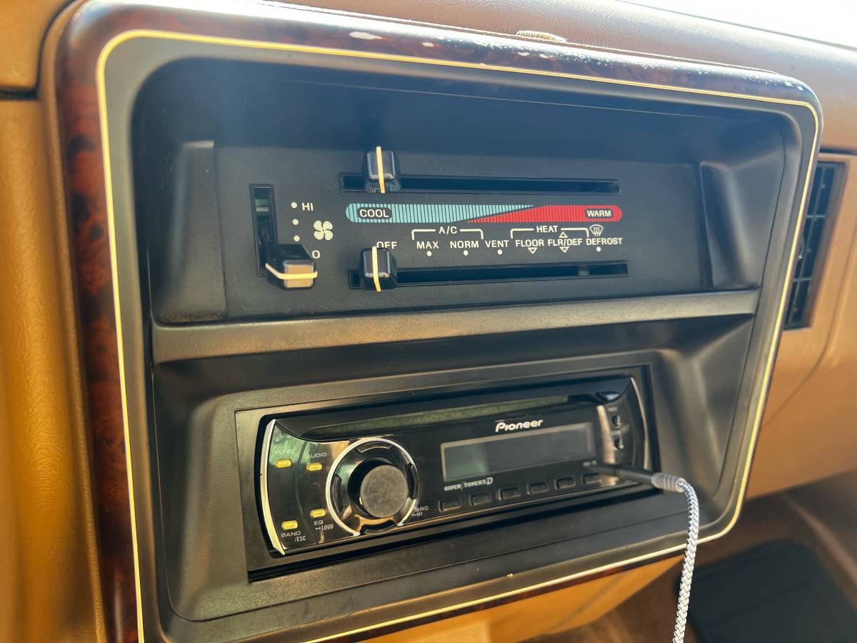 Ford-Bronco-4x4-1990-brown-14