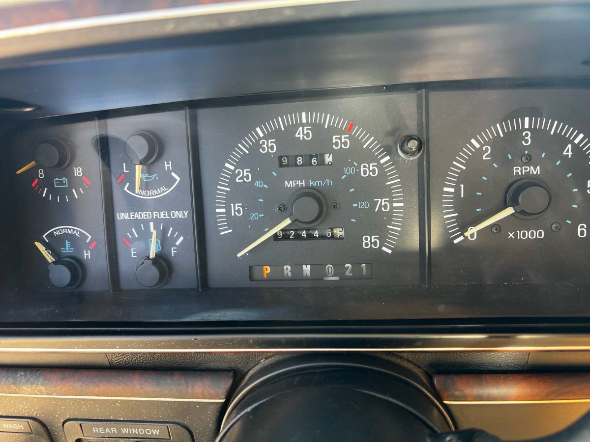 Ford-Bronco-4x4-1990-brown-15