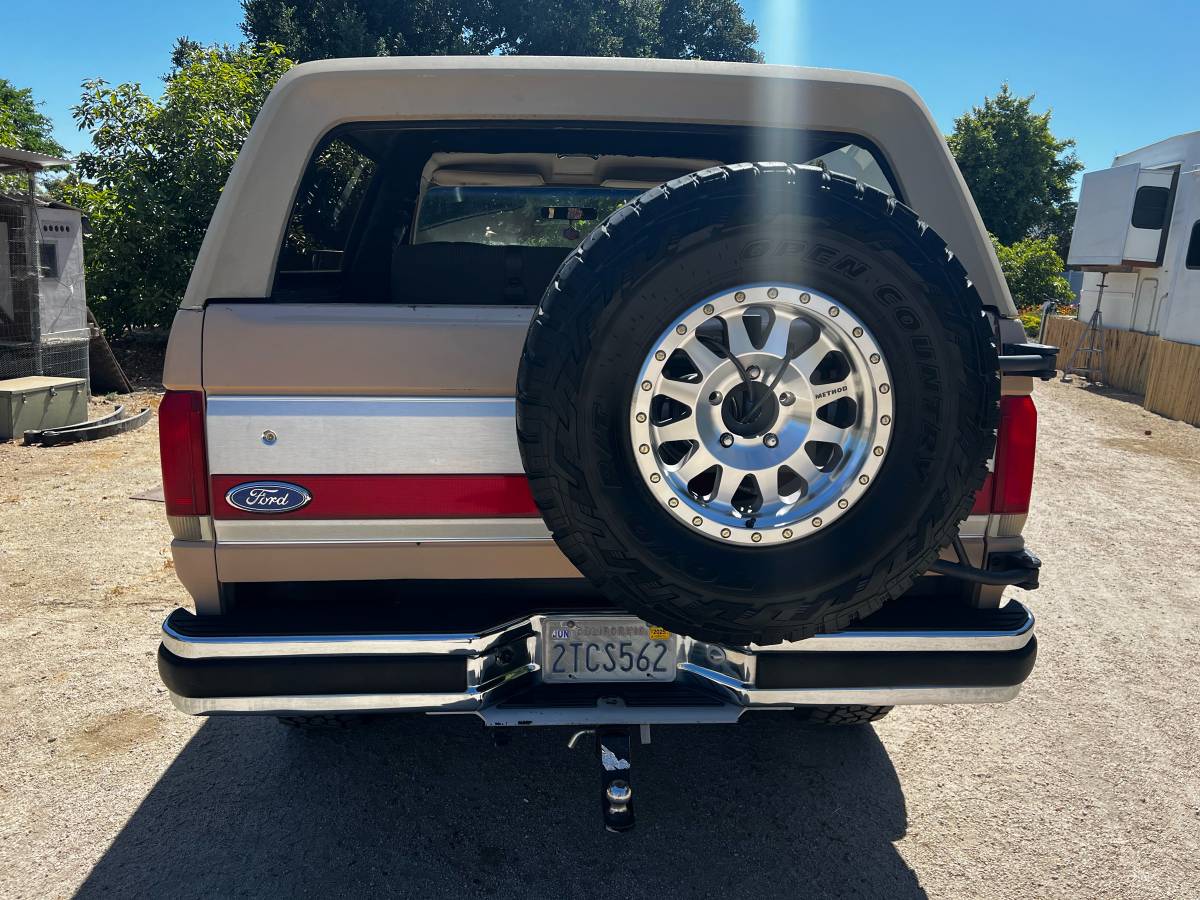 Ford-Bronco-4x4-1990-brown-7