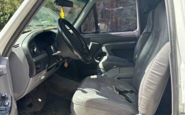 Ford-Bronco-4x4-1994-white-1