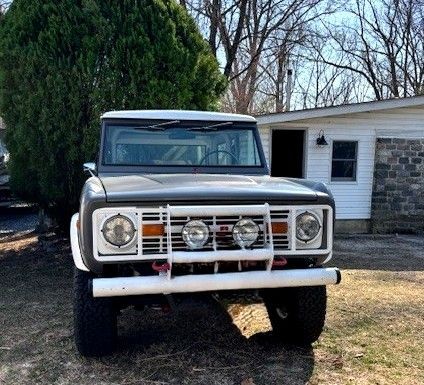 Ford-Bronco-Classic-1971-Both-Tops-10