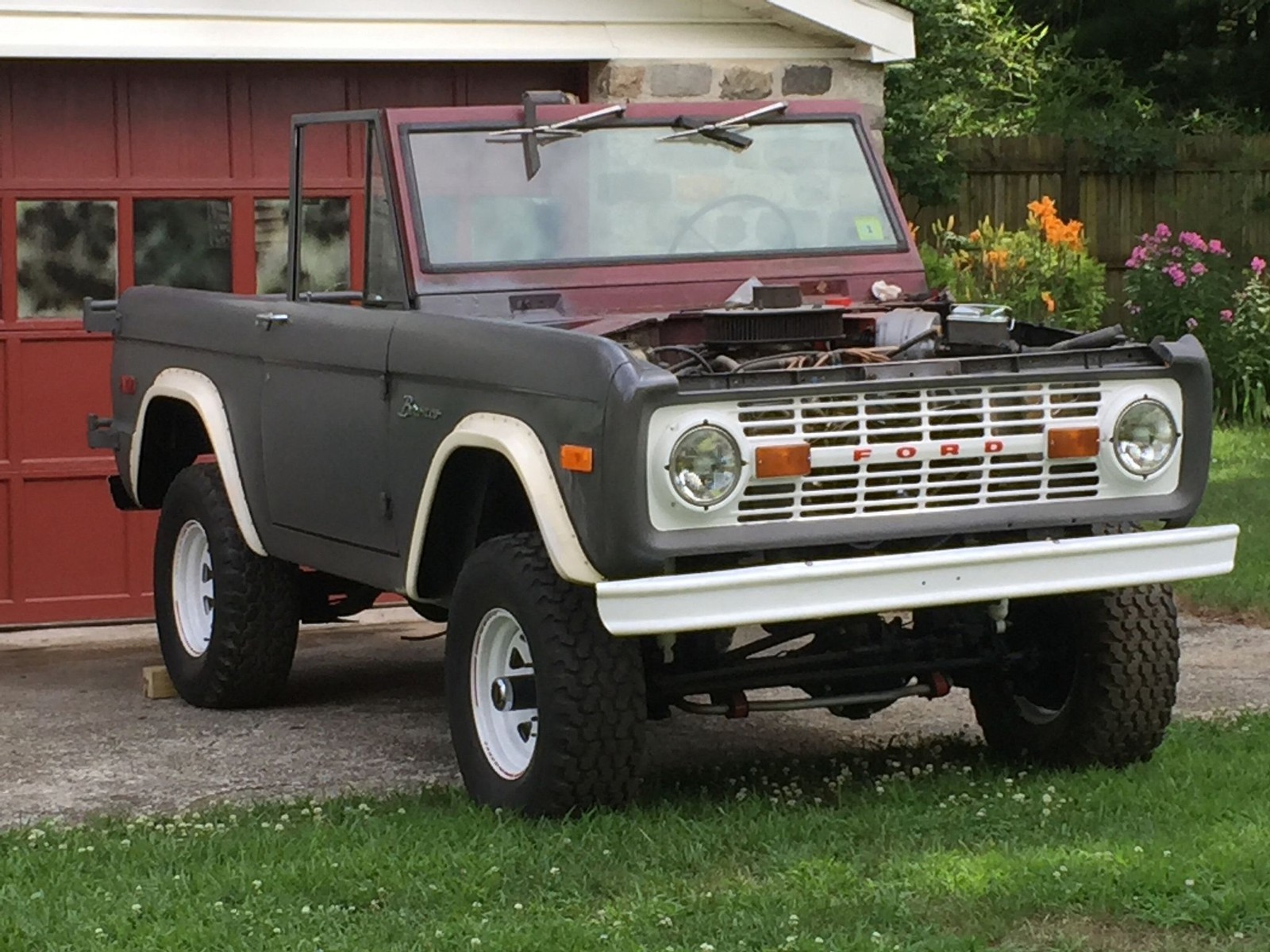 Ford-Bronco-Classic-1971-Both-Tops-14