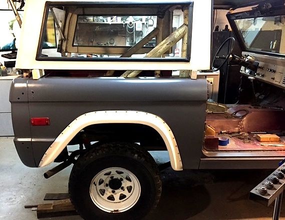 Ford-Bronco-Classic-1971-Both-Tops-15