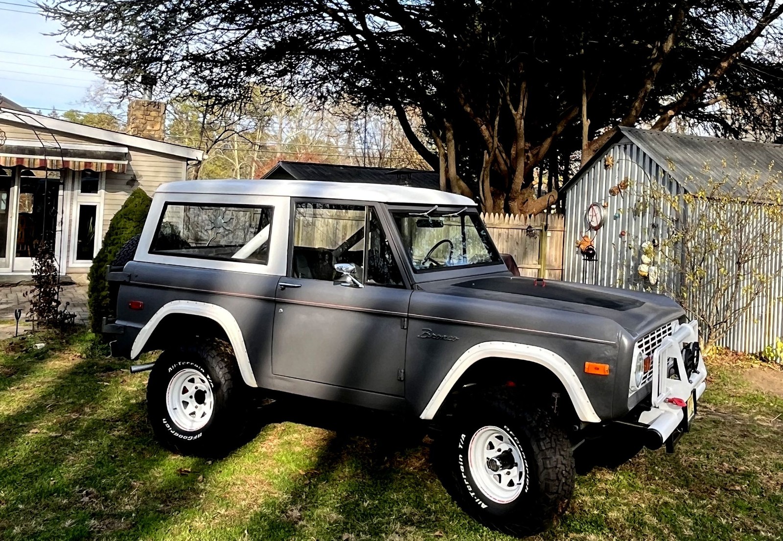 Ford-Bronco-Classic-1971-Both-Tops-2