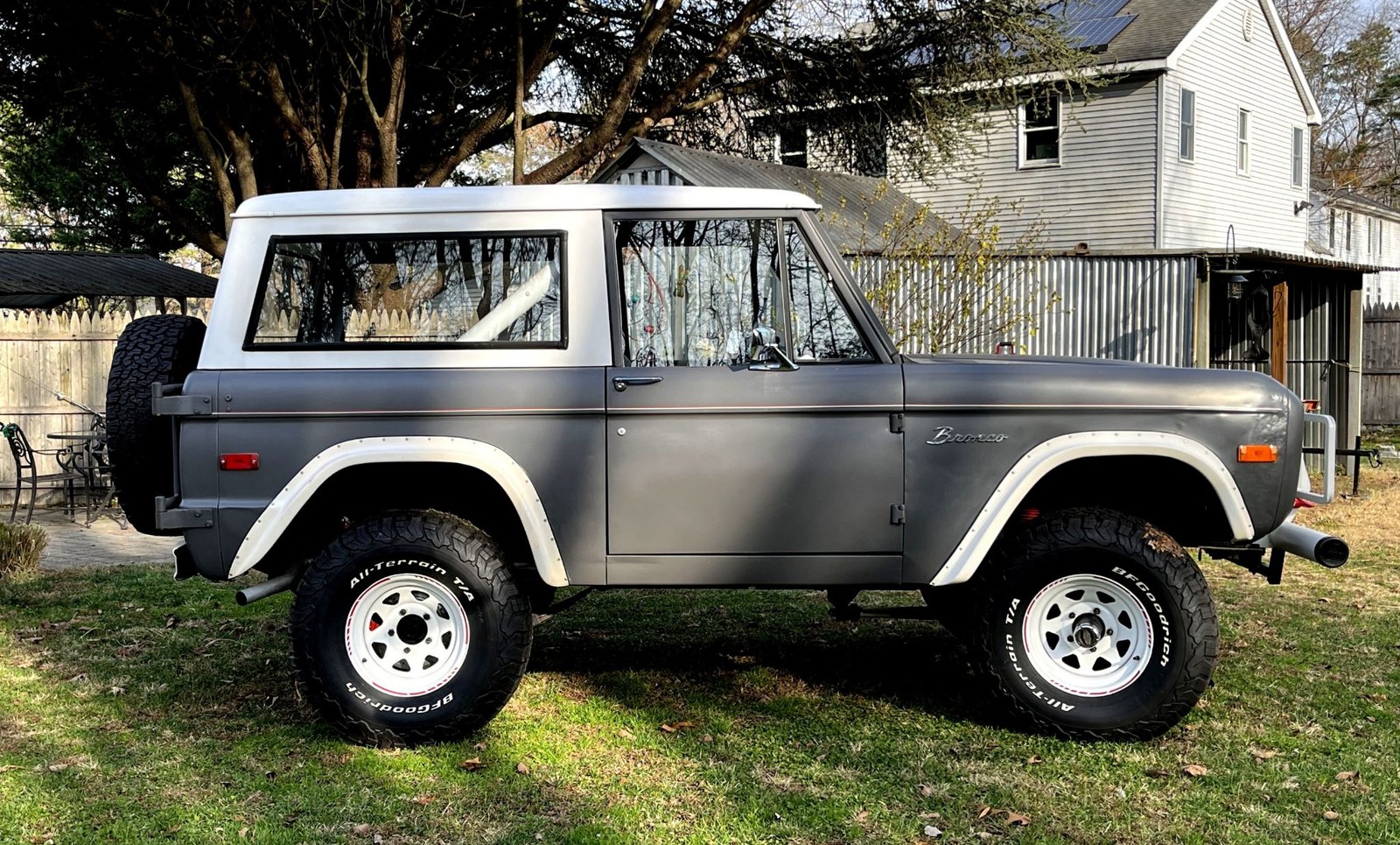 Ford-Bronco-Classic-1971-Both-Tops-3