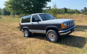 Ford-Bronco-II-1990-SUV-1