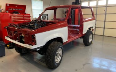 Ford-Bronco-II-1990-SUV-23
