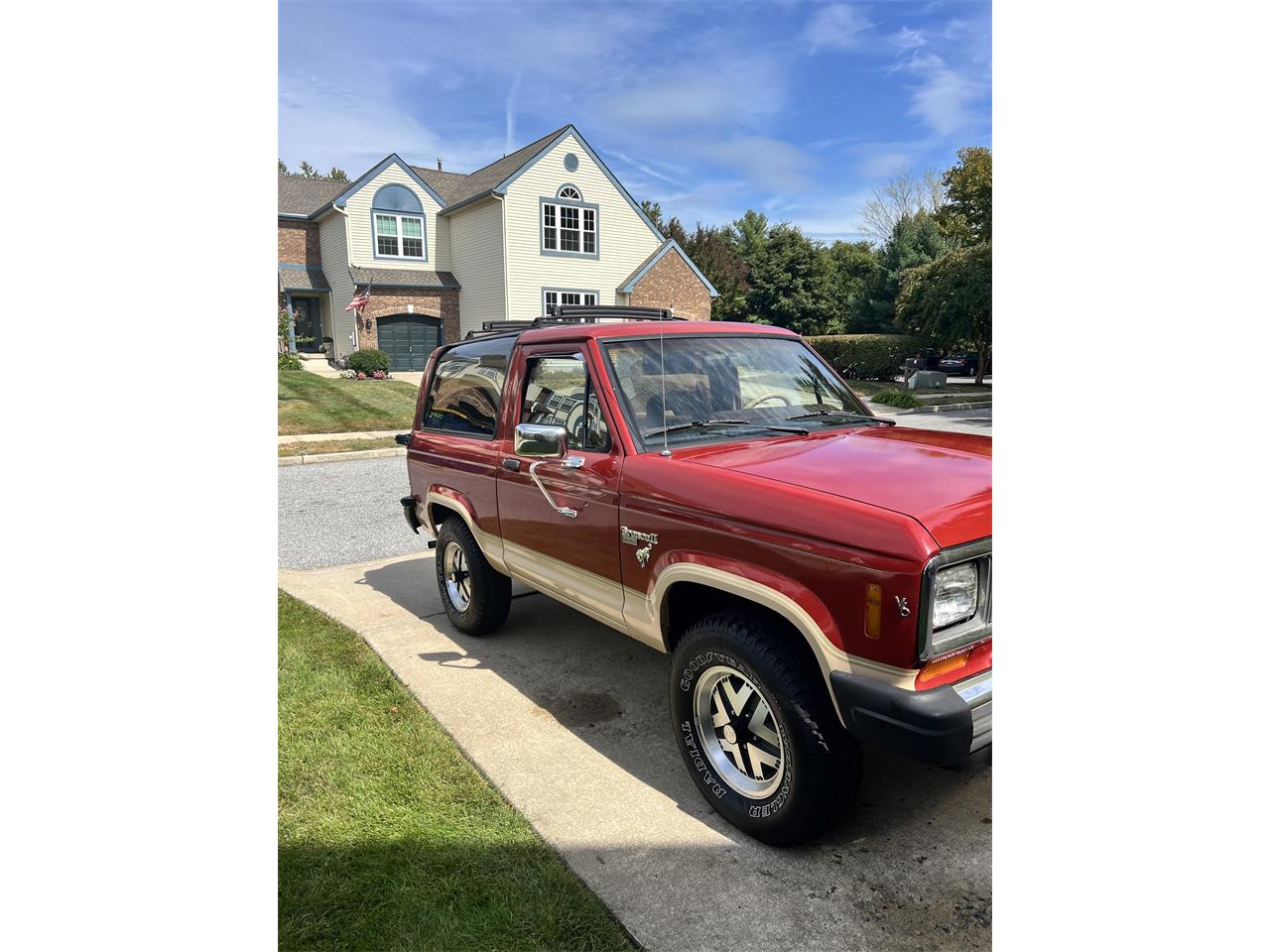 Ford-Bronco-ii-1985-Redtan-Tan-2