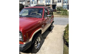 Ford-Bronco-ii-1985-Redtan-Tan-3