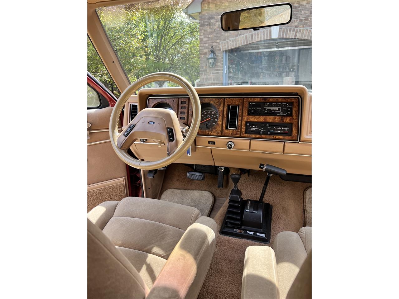 Ford-Bronco-ii-1985-Redtan-Tan-7