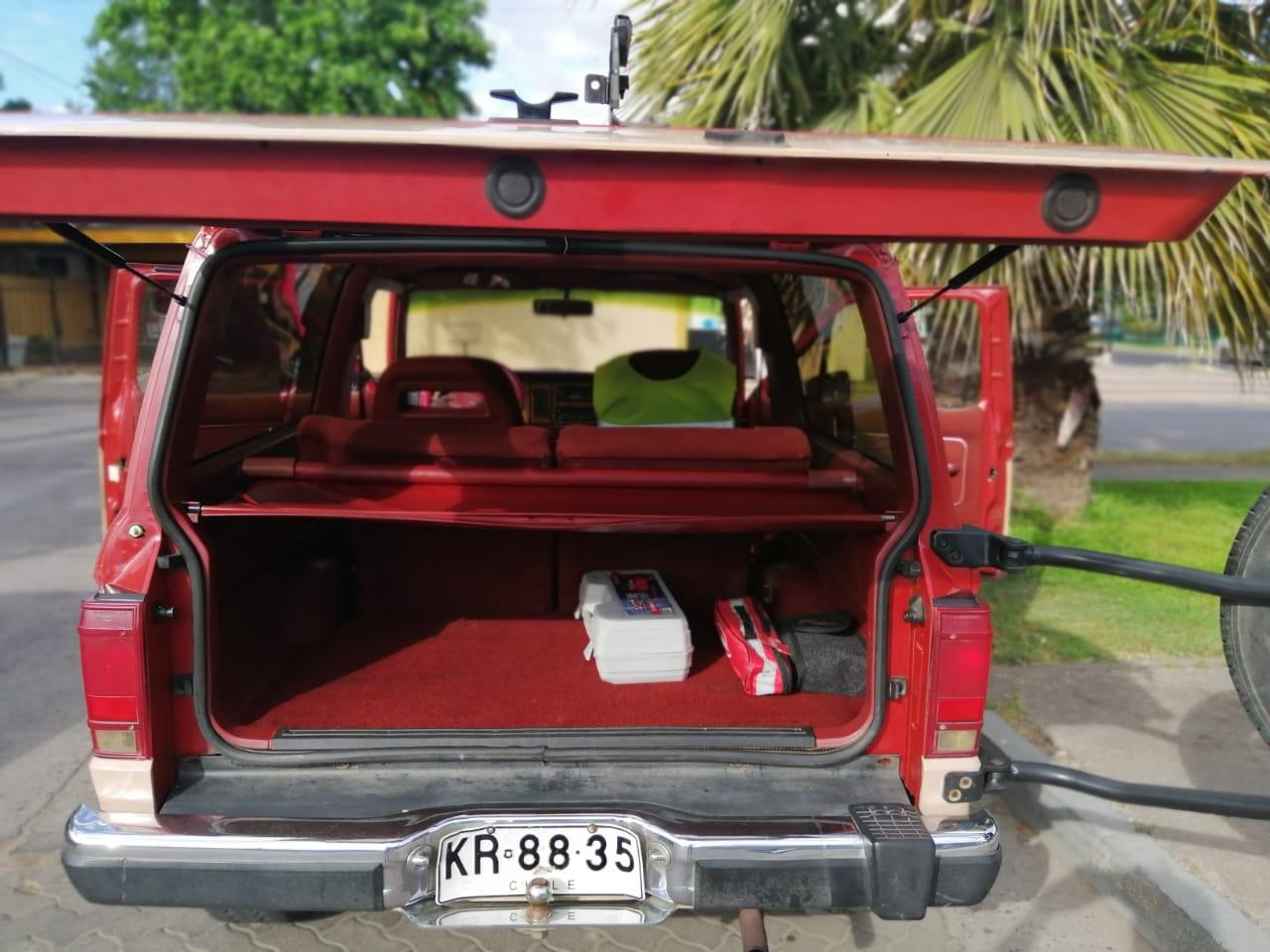 Ford-Bronco-ii-1987-Red-cream-Red-11