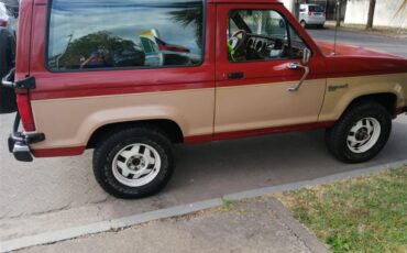 Ford-Bronco-ii-1987-Red-cream-Red-16