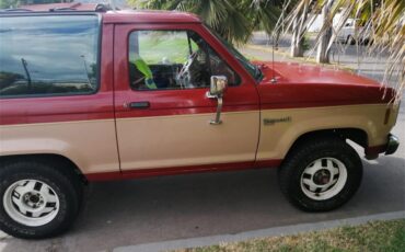Ford-Bronco-ii-1987-Red-cream-Red-17