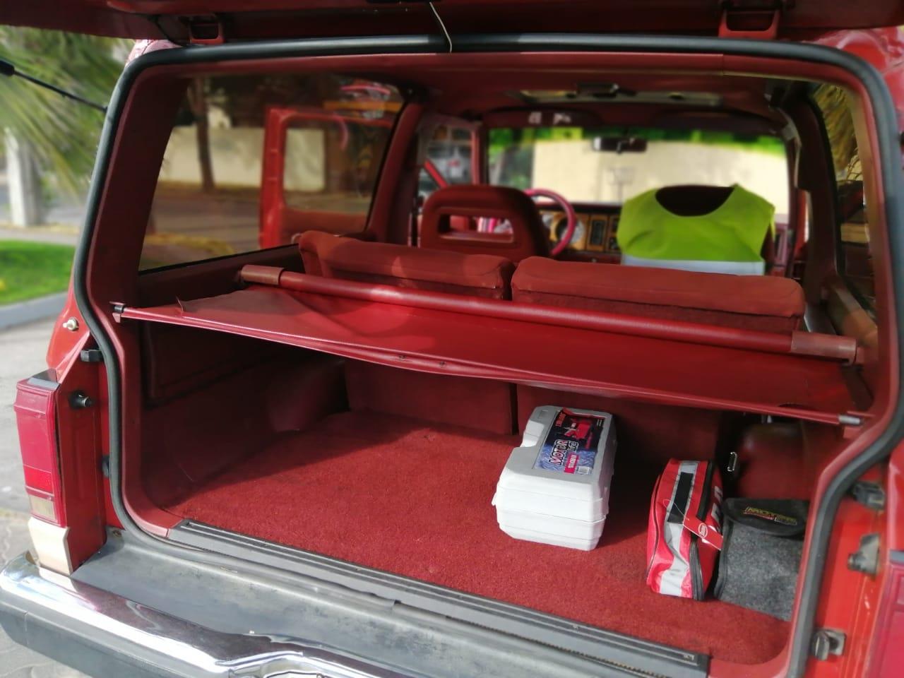 Ford-Bronco-ii-1987-Red-cream-Red-23