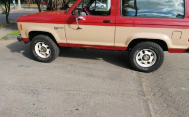 Ford-Bronco-ii-1987-Red-cream-Red-27
