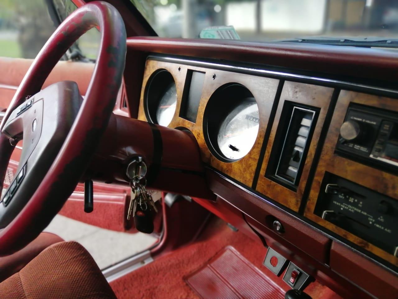 Ford-Bronco-ii-1987-Red-cream-Red-34