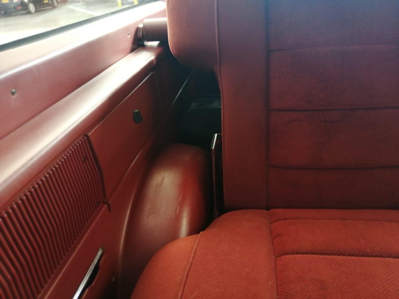 Ford-Bronco-ii-1987-Red-cream-Red-41