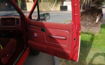Ford-Bronco-ii-1987-Red-cream-Red-67