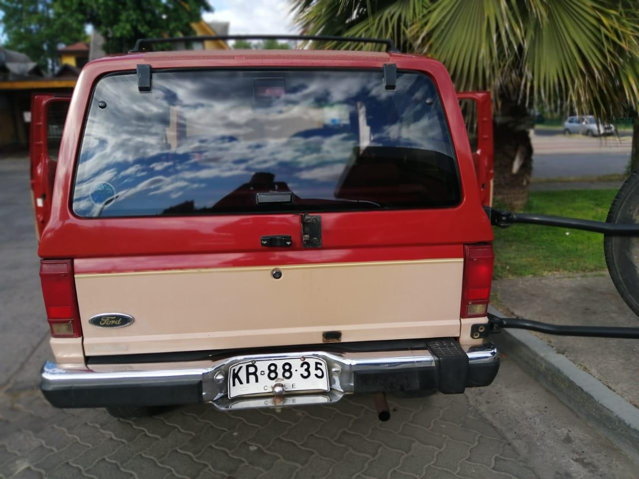 Ford-Bronco-ii-1987-Red-cream-Red-8