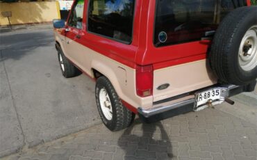 Ford-Bronco-ii-1987-Red-cream-Red-9
