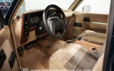 Ford-Bronco-ii-1989-Hunter-Green-light-sandle-wood-13