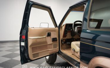 Ford-Bronco-ii-1989-Hunter-Green-light-sandle-wood-40