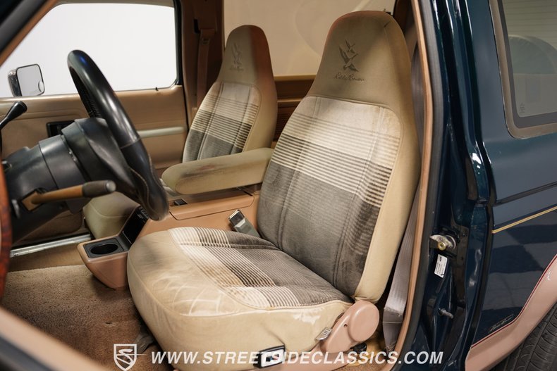 Ford-Bronco-ii-1989-Hunter-Green-light-sandle-wood-6