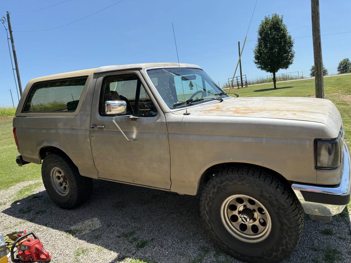 Ford-Bronco-sport-outer-banks-1990-brown