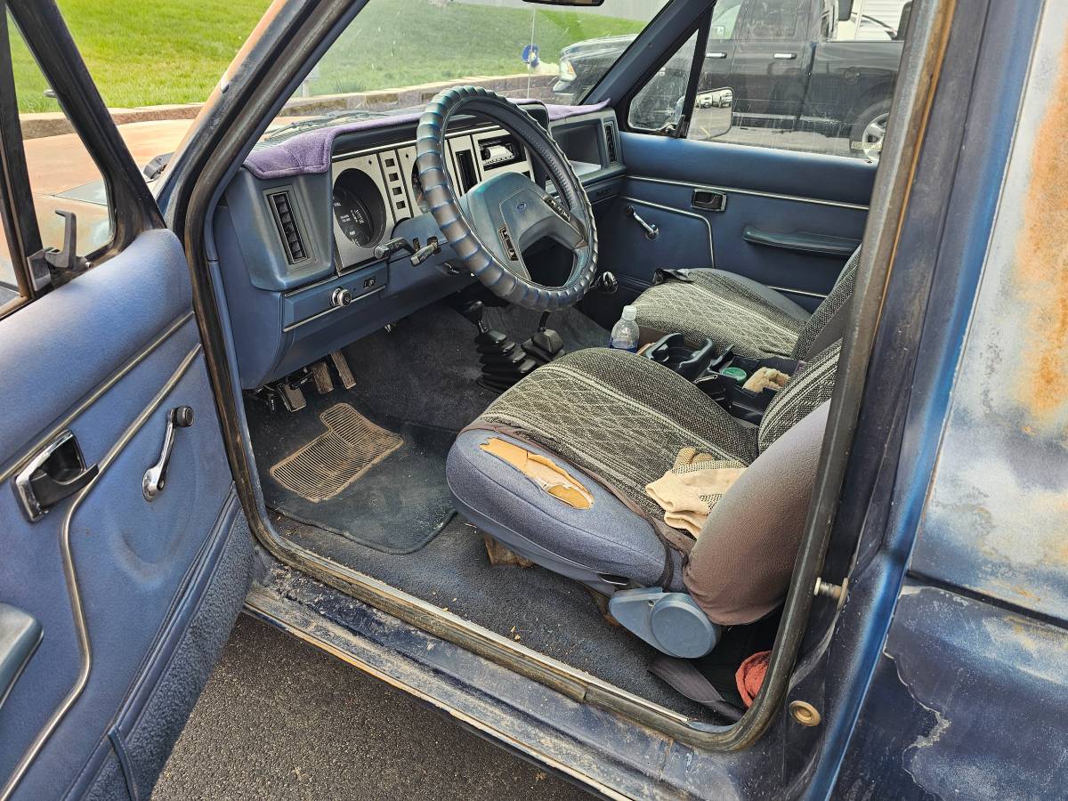 Ford-Brond-ii-xlt-1985-blue-10