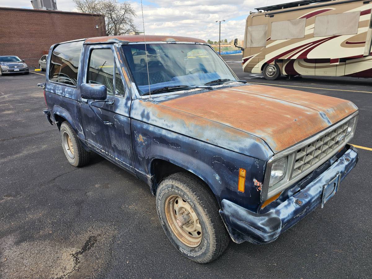 Ford-Brond-ii-xlt-1985-blue-4
