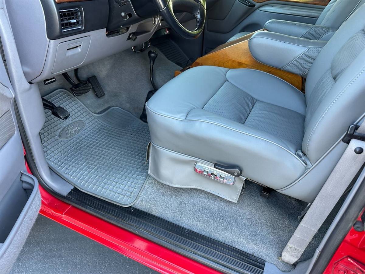Ford-C-350-centurion-4x4-7.3l-power-stroke-turbo-diesel-1995-red-92