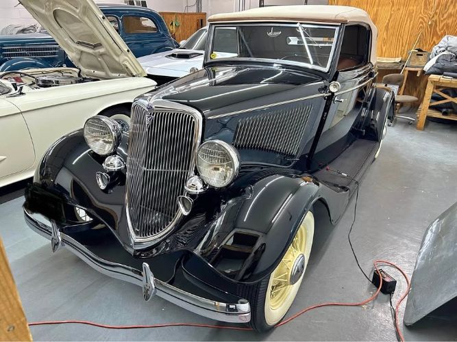 Ford-Cabriolet-1934-Black-Tan-15