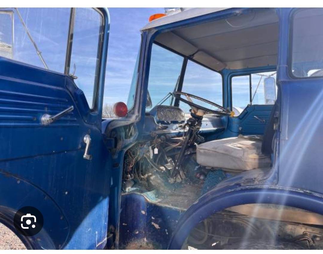 Ford-Coe-c600-1964-blue-2