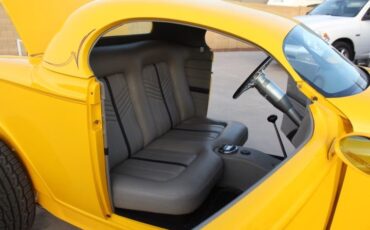 Ford-Convertible-1932-yellow-gray-11