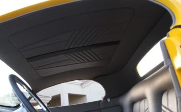 Ford-Convertible-1932-yellow-gray-25