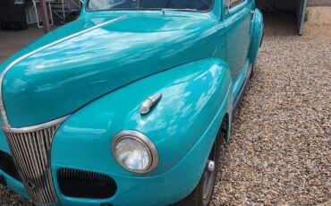 Ford-Country-Sedan-1941-Coupe-1