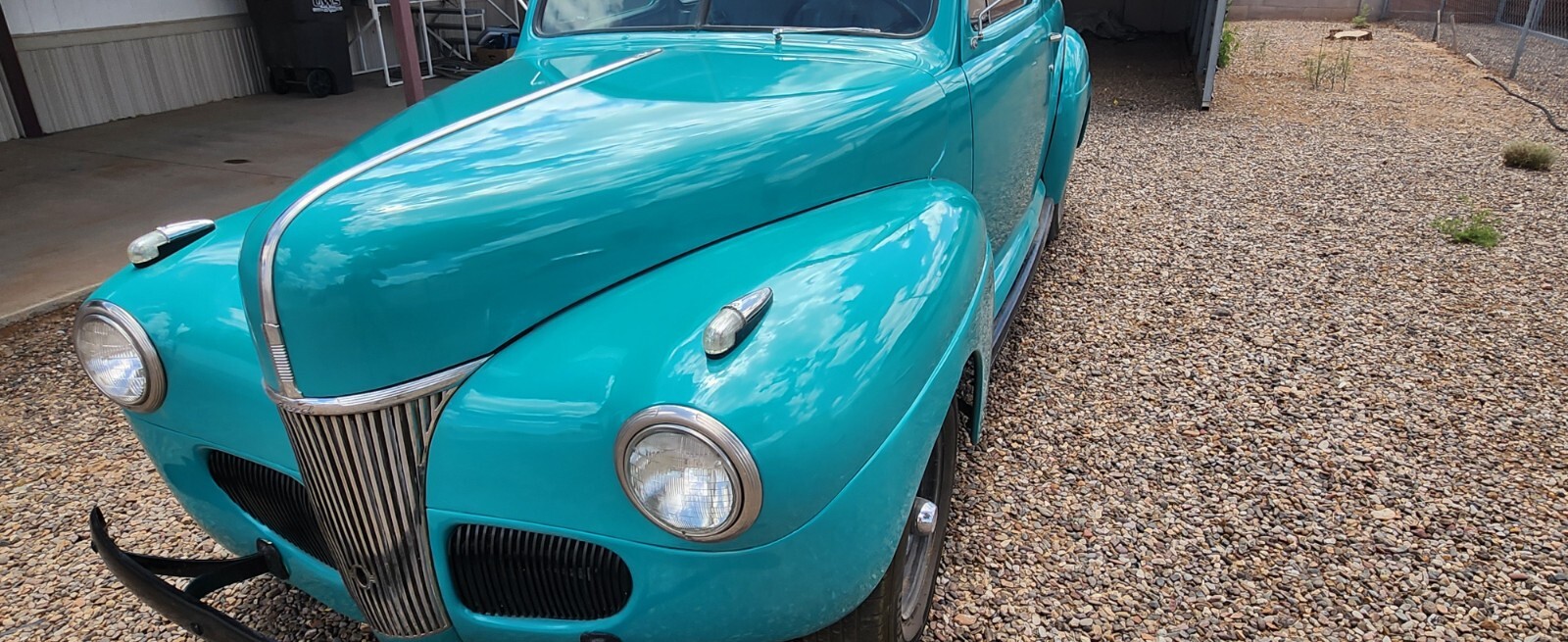 Ford-Country-Sedan-1941-Coupe-1