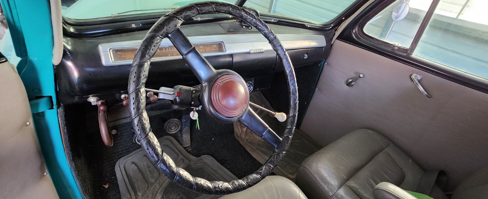 Ford-Country-Sedan-1941-Coupe-15