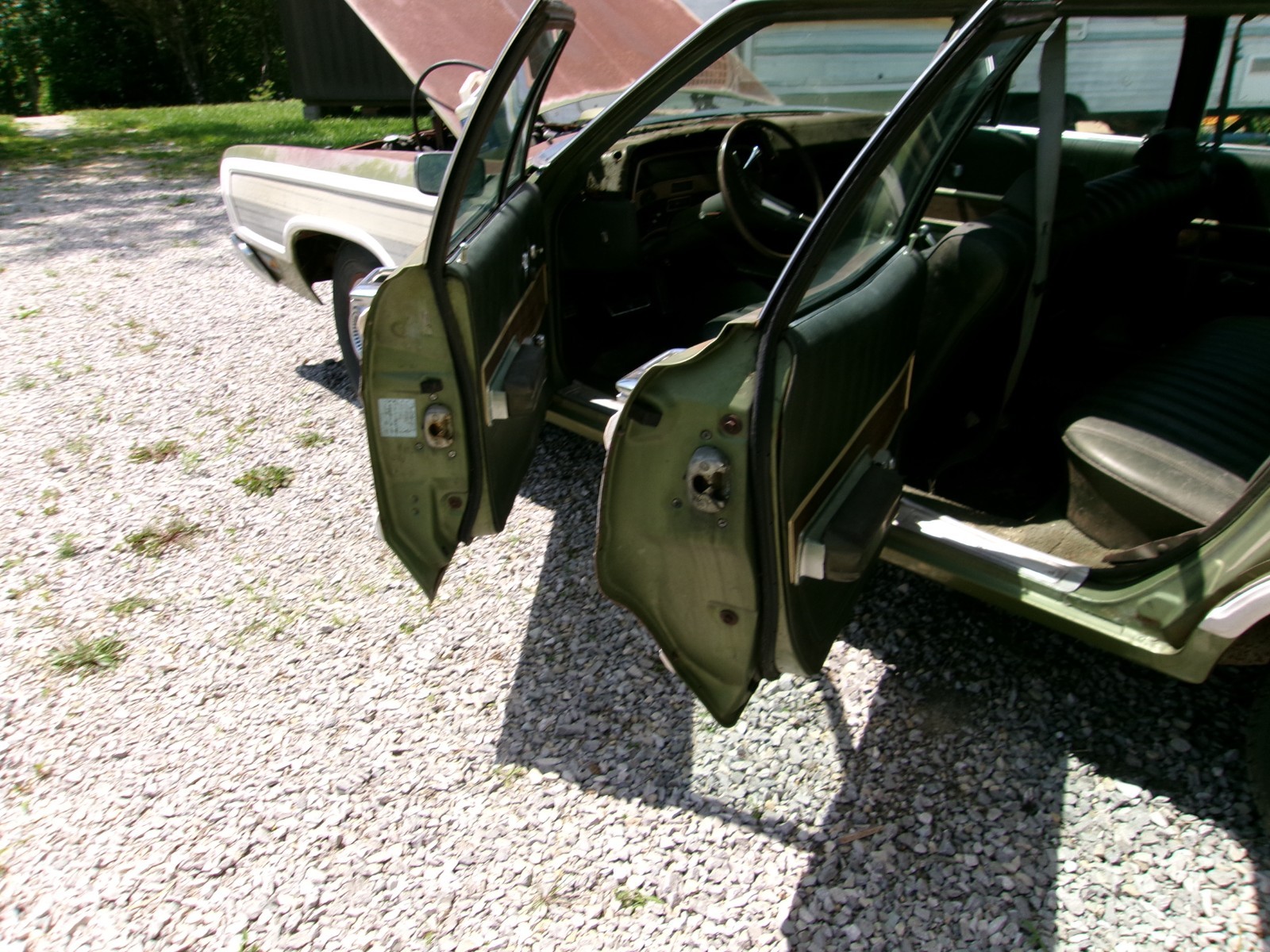 Ford-Country-Squire-1970-Wagon-9