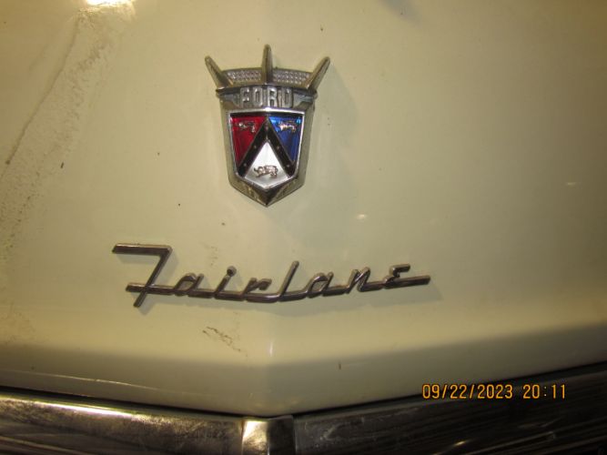 Ford-Country-sedan-1956-16