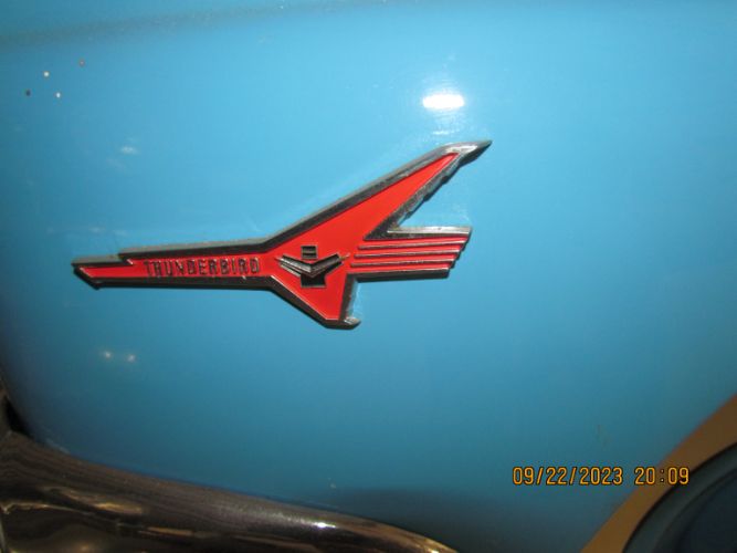 Ford-Country-sedan-1956-17