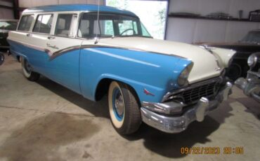 Ford-Country-sedan-1956
