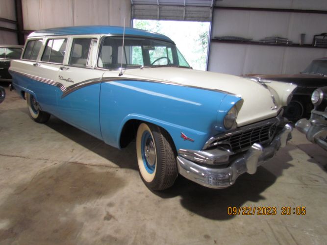 Ford-Country-sedan-1956